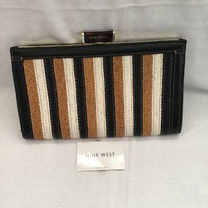 NINE West Clutch